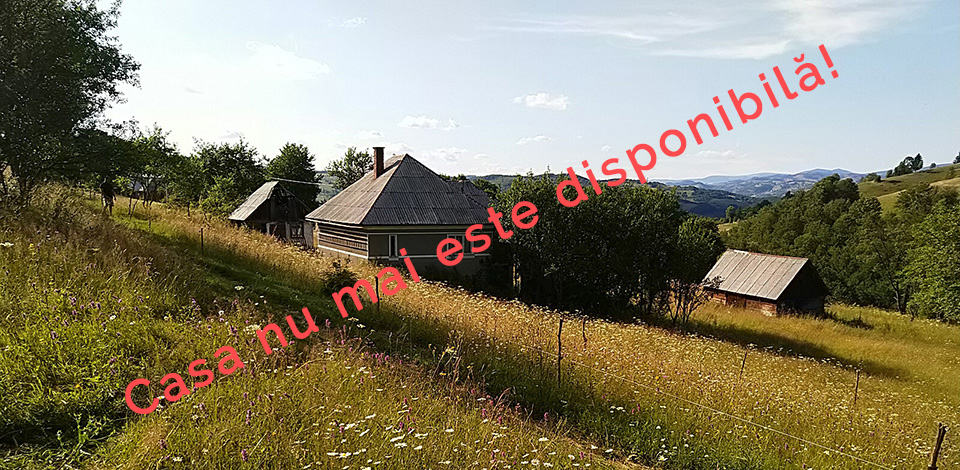 Casa tradițională de vânzare în munții Apuseni