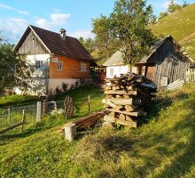 Casa 22 de vânzare | Domeniul din Apuseni